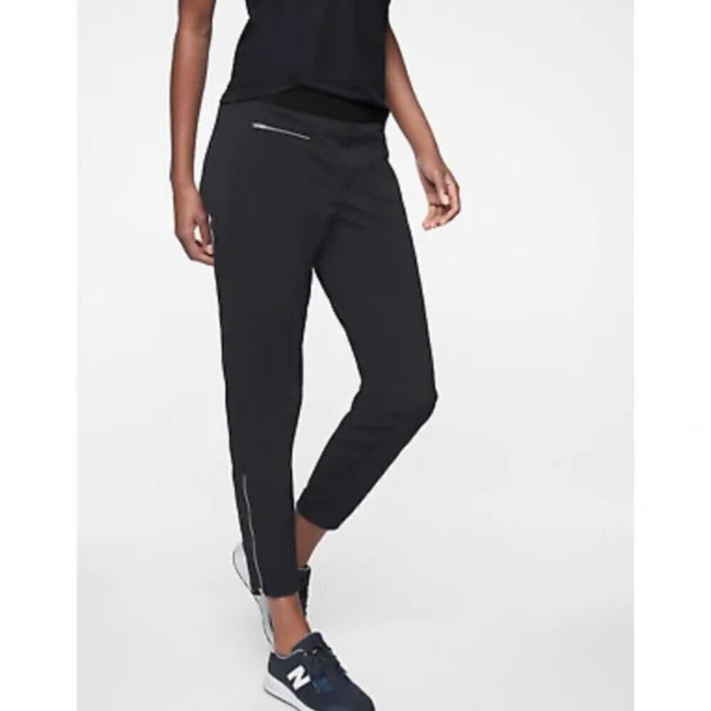 Athleta Black Mod Trekkie Crop with Zipper Details, 6p